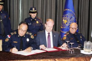 Lee más sobre el artículo Benemérito Cuerpo de Bomberos de Panamá Firman Acuerdo con la NFPA